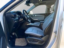 
										2021 Ford Explorer XLT full									