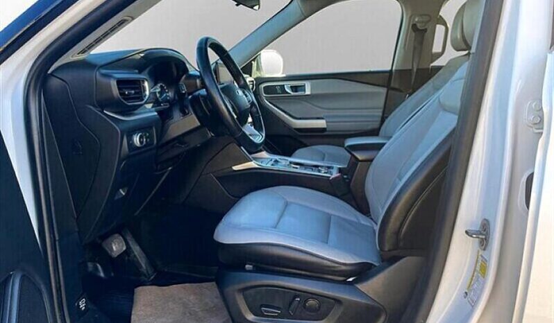 
								2021 Ford Explorer XLT full									
