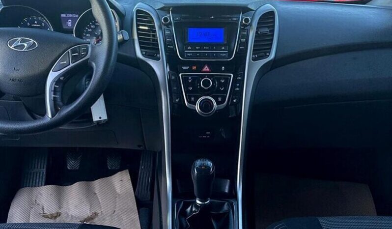 
								2017 Hyundai Elantra L full									