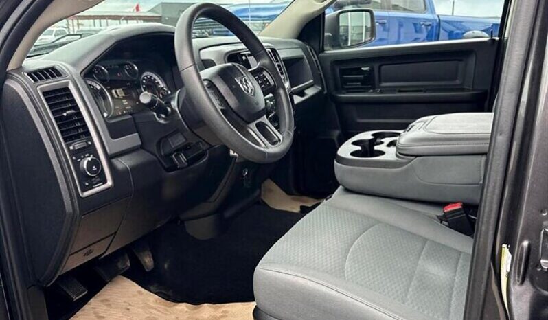 
								2020 RAM 1500 Express full									