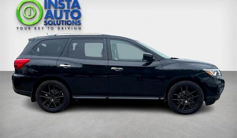 
								2018 Nissan Pathfinder SL full									