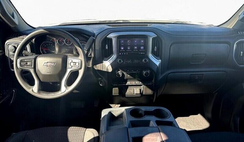 
								2020 Chevrolet Silverado 1500 RST full									