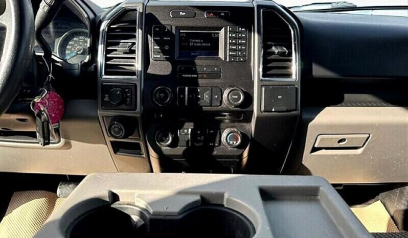 
								2017 Ford F-150 XLT full									