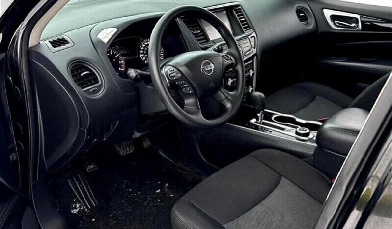 
								2020 Nissan Pathfinder S full									