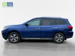
										2017 Nissan Pathfinder SV full									