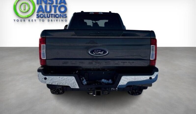
								2020 Ford F-350 Super Duty XLT full									