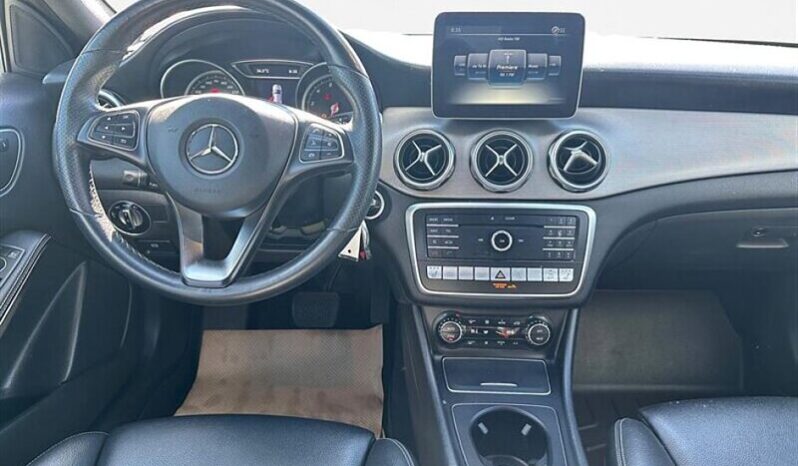
								2019 Mercedes-Benz GLA-Class GLA 250 4MATIC full									