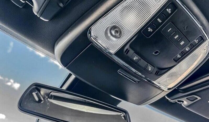 
								2022 Chrysler 300 Series S full									