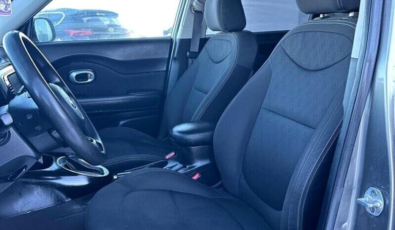 
								2019 Kia Soul LX full									