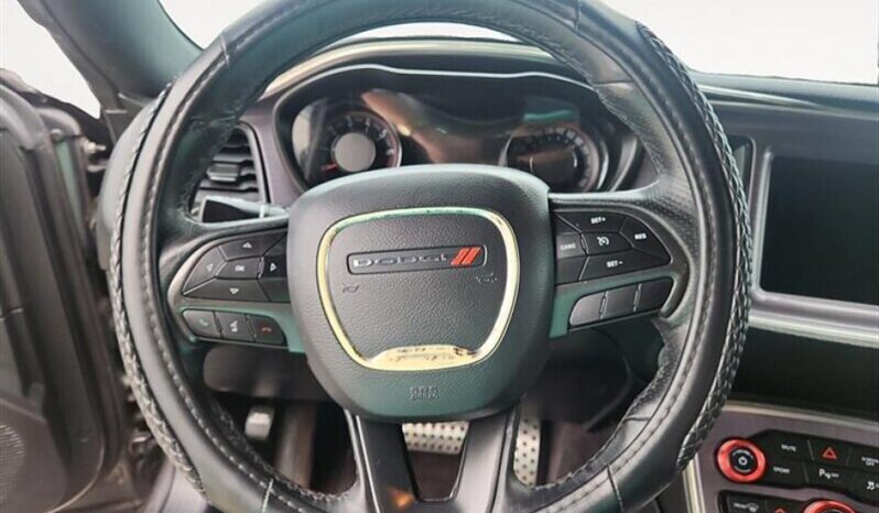 
								2018 Dodge Challenger SXT Plus full									