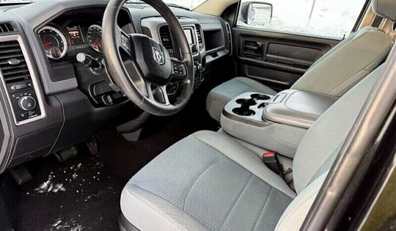 
								2017 RAM 1500 Express full									