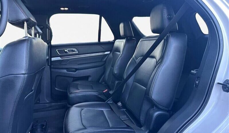 
								2019 Ford Explorer Limited full									