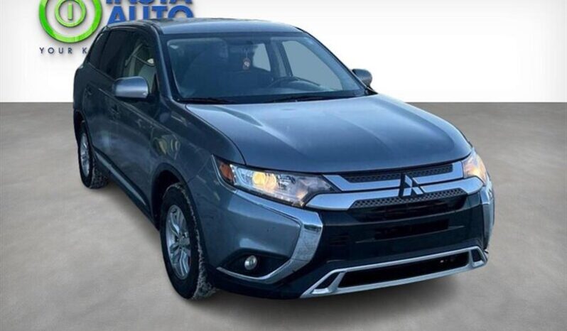 
								2020 Mitsubishi Outlander ES full									