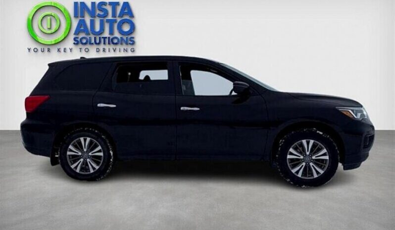 
								2020 Nissan Pathfinder S full									
