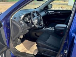 
										2019 Nissan Pathfinder SV full									