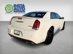 
										2022 Chrysler 300 Series S full									