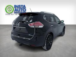 
										2016 Nissan Rogue SV Moonroof full									