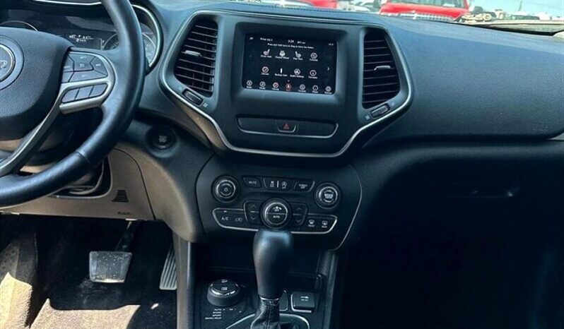 
								2019 Jeep Cherokee North full									