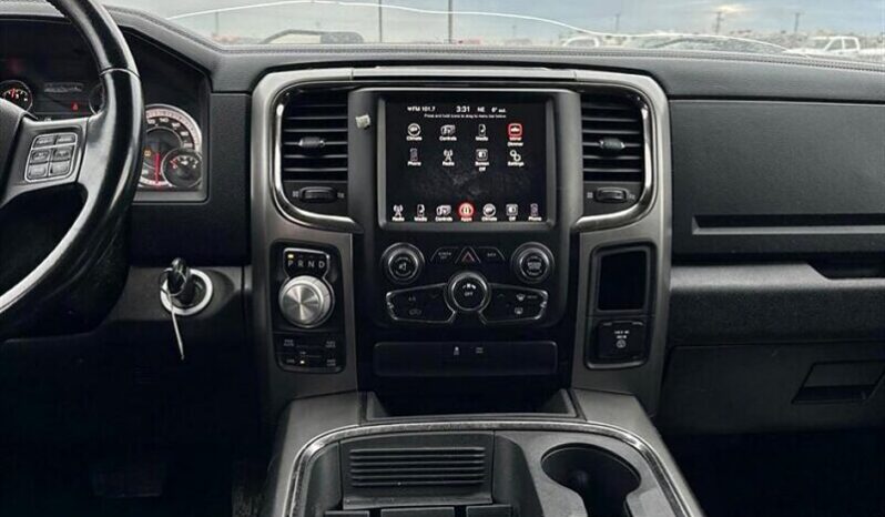 
								2017 RAM 1500 Sport full									