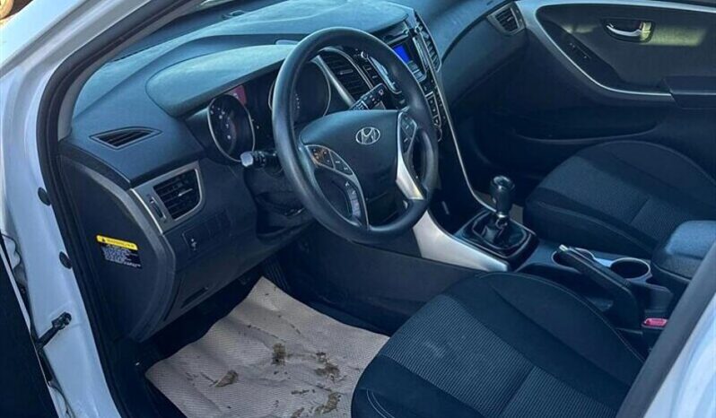 
								2017 Hyundai Elantra L full									