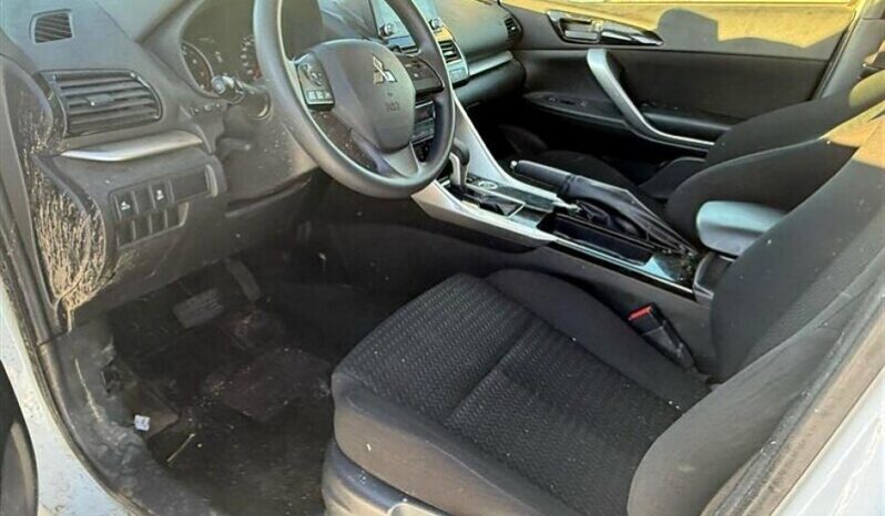 
								2022 Mitsubishi Eclipse Cross ES full									