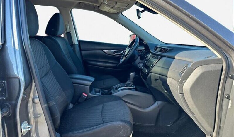 
								2019 Nissan Rogue SV full									