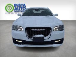 
										2022 Chrysler 300 Series S V6 full									