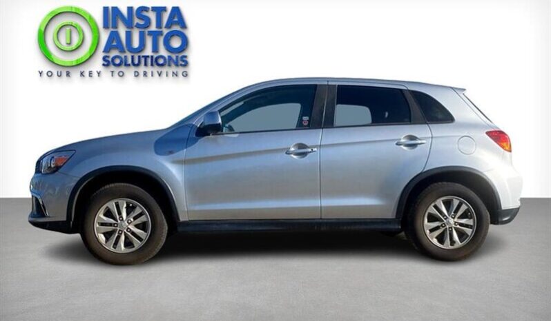 
								2019 Mitsubishi RVR SE full									