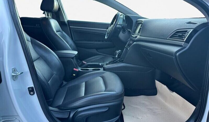 
								2018 Hyundai ELANTRA Limited full									