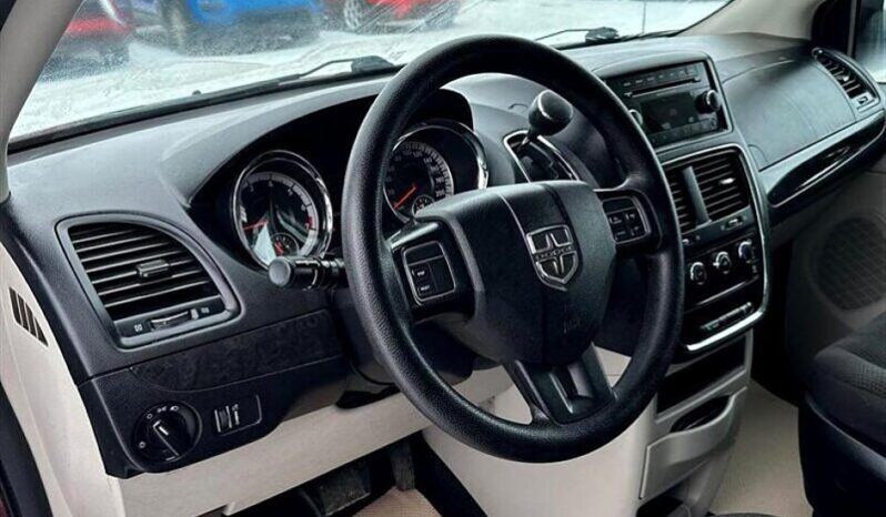 
								2018 Dodge Grand Caravan SE full									