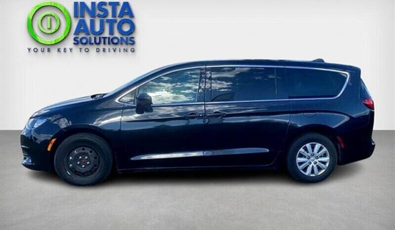 
								2021 Chrysler Grand Caravan SE full									