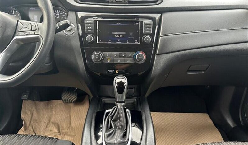 
								2019 Nissan Rogue SV full									