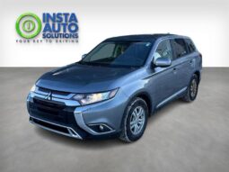 
										2020 Mitsubishi Outlander ES full									