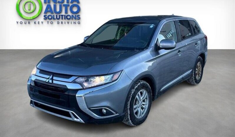 
								2020 Mitsubishi Outlander ES full									