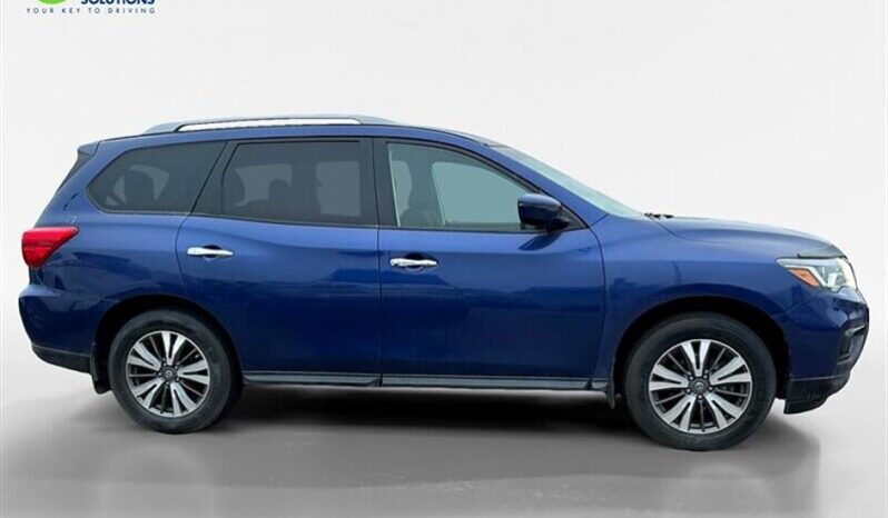 
								2017 Nissan Pathfinder SV full									