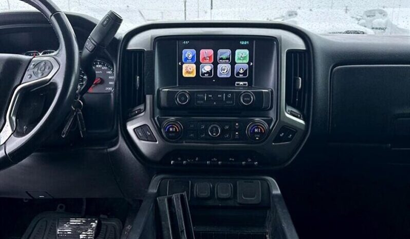 
								2018 Chevrolet Silverado 1500 LT Z71 full									