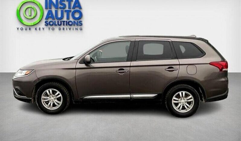 
								2019 Mitsubishi Outlander ES full									