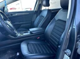 
										2017 Ford Fusion SE full									