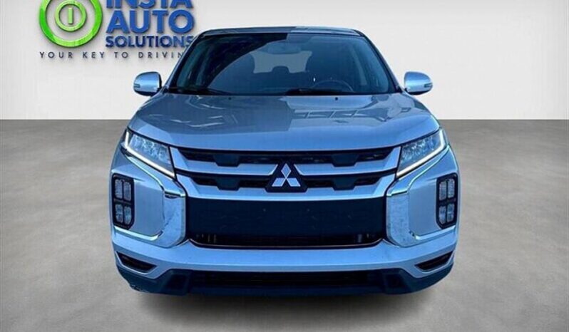 
								2022 Mitsubishi RVR SE full									