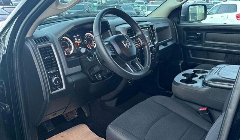 
								2019 RAM 1500 Express full									