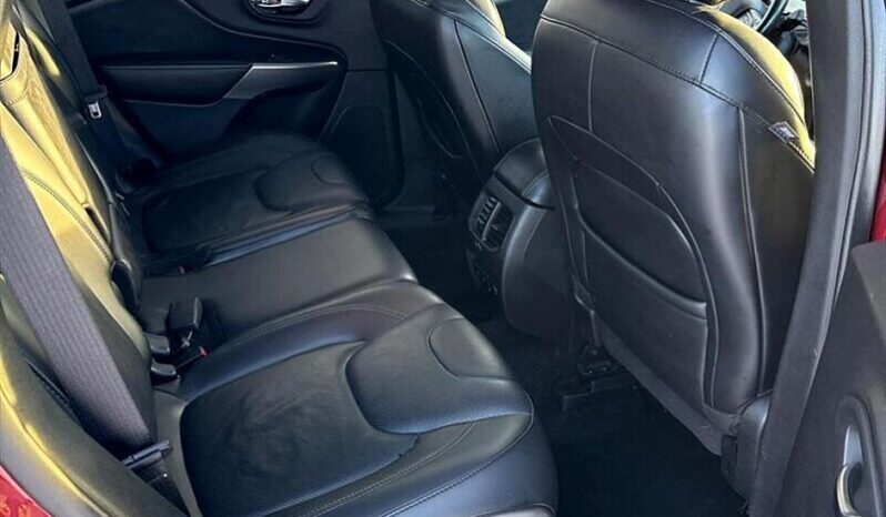
								2019 Jeep Cherokee High Altitude full									