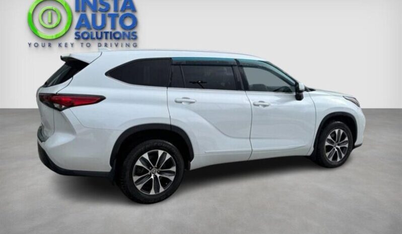 
								2023 Toyota Highlander XLE full									