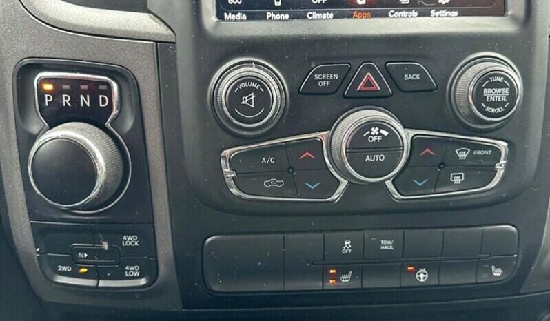 
								2020 RAM 1500 Classic Express full									