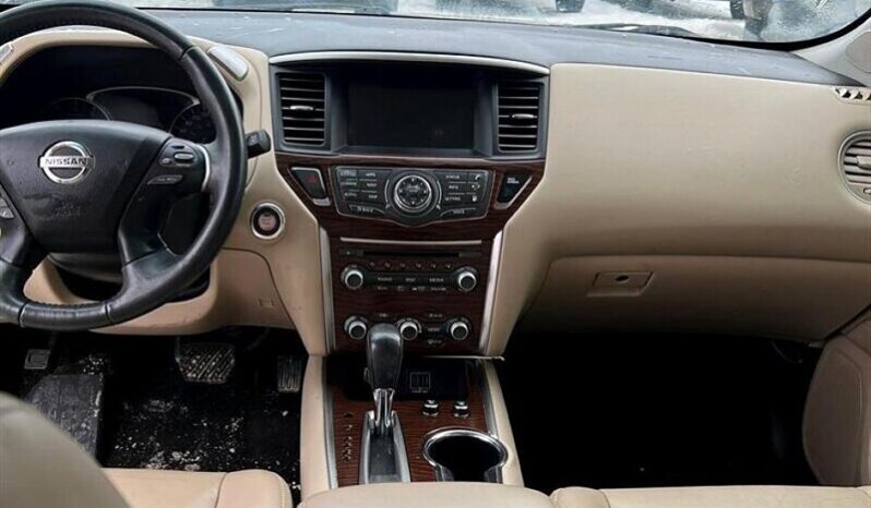 
								2018 Nissan Pathfinder Platinum full									