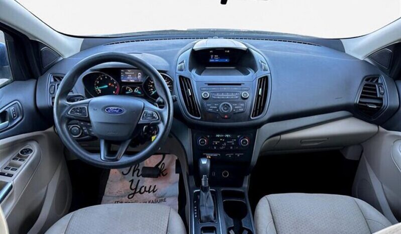 
								2017 Ford Escape SE full									