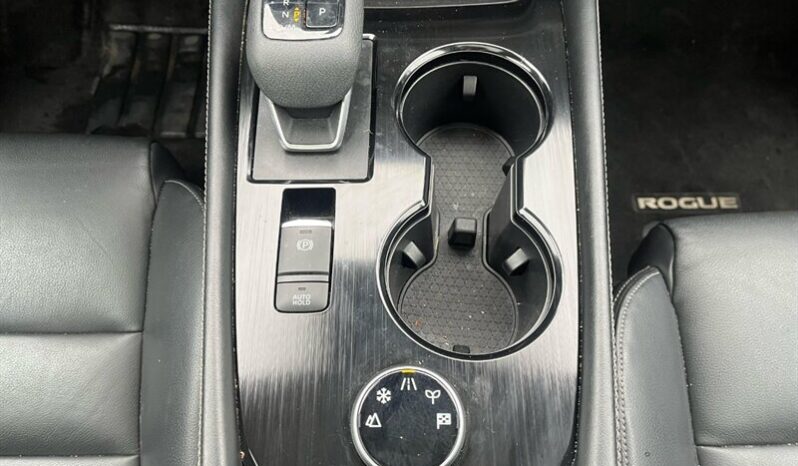 
								2023 Nissan Rogue SL full									