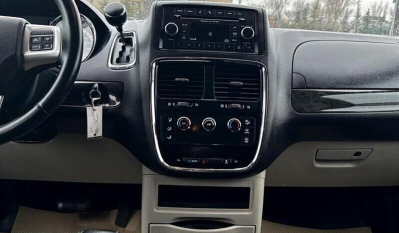 
								2016 Dodge Grand Caravan Canada Value Package full									