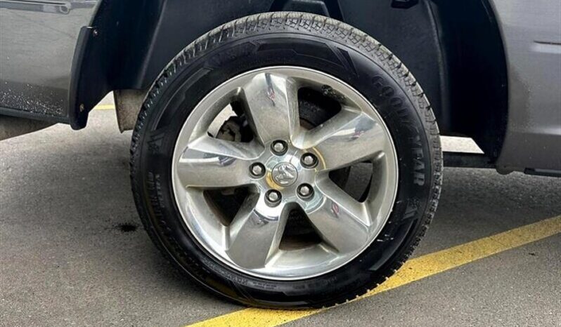 
								2020 RAM 1500 Express full									