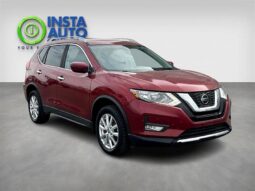 
										2018 Nissan Rogue SV full									