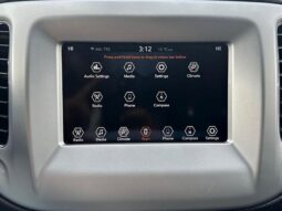 
										2019 Jeep Compass Upland full									